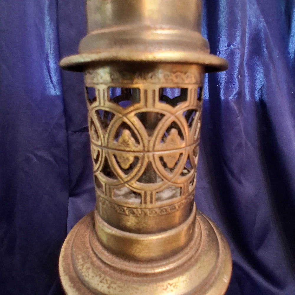 Vtg MCM Leviton Neoclassical Black Enamel Aged Brass Lattice Column Table Lamp